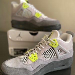 Air Jordan 4 retro SE